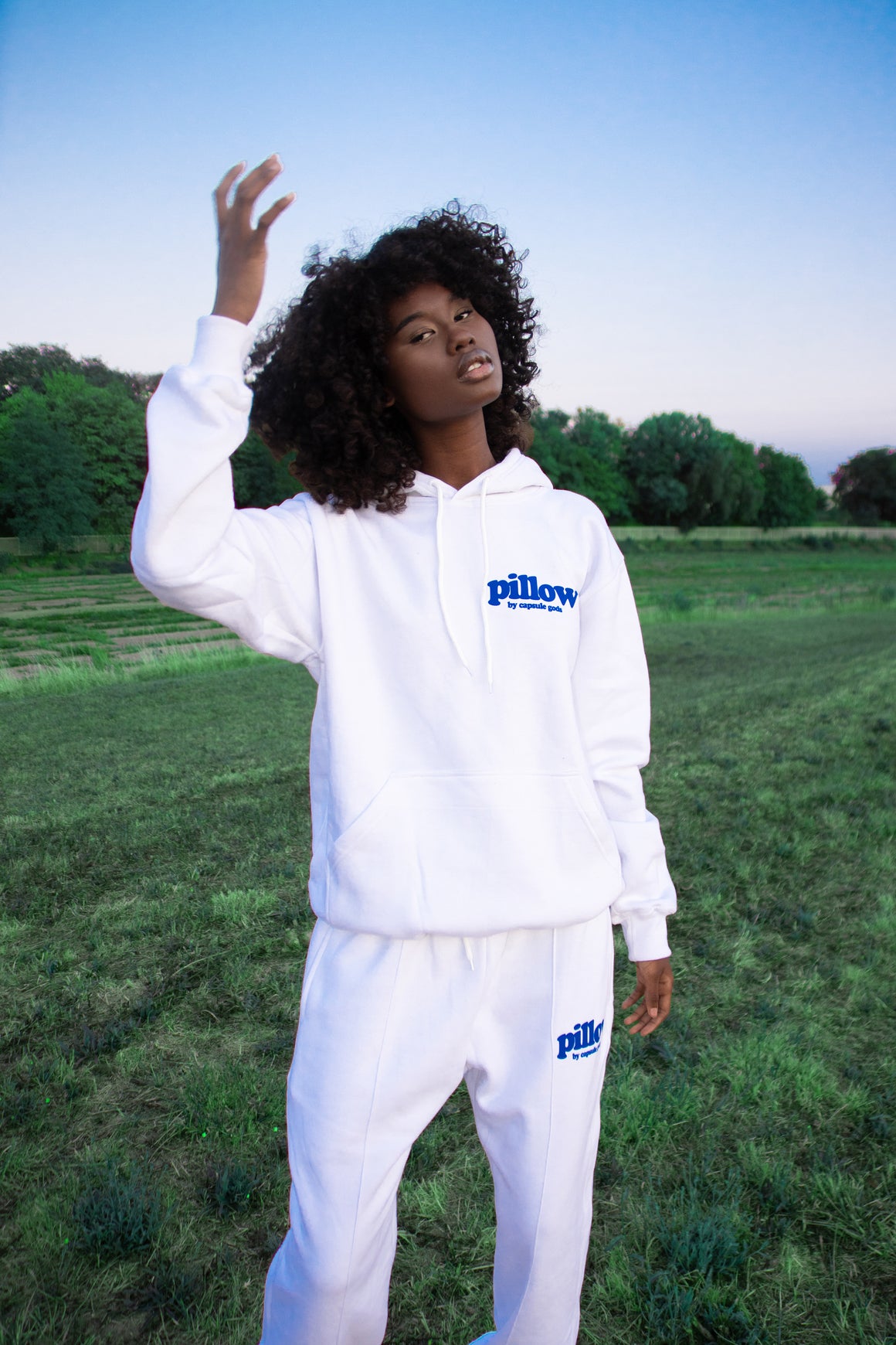 "Pillow Snow" White-Royal Blue Track Set + Blue Pillow Case - capsulegodsshop